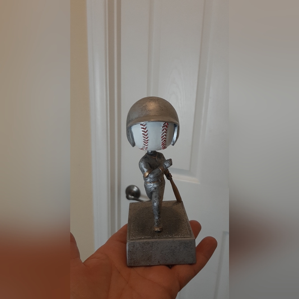 Baseball trophy bobblehead